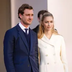 Jak ubrać się do opery? Elegancki dress code i porady
