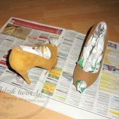 Malowanie obcasów krok po kroku: Odmień buty DIY