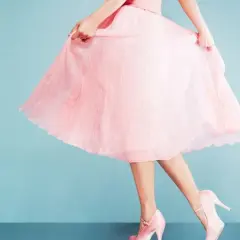 Jakie buty do różowej sukienki? Perfekcyjne połączenia
