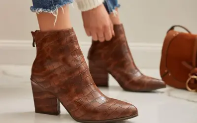 Buty na grubym obcasie: poznaj rodzaje i stylizacje