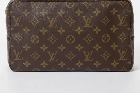 Ile kosztuje kosmetyczka Louis Vuitton? Ceny, modele, gdzie kupić