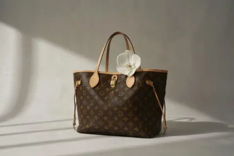 Ile kosztuje torebka Louis Vuitton? Ceny, modele, inwestycja