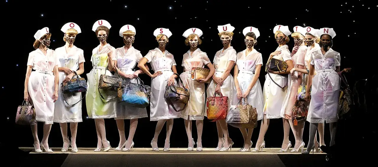 Louis Vuitton Marc Jacobs kolekcja lub wsp&oacute;łpraca artystyczna