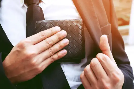 Portfele skórzane męskie: Ranking, marki i wybór idealnego modelu
